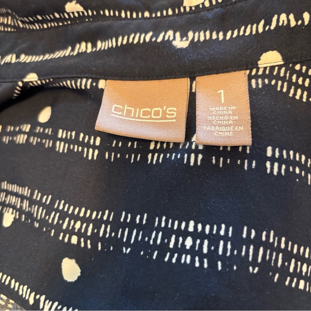Chicos shirt size medium - Picture 5 of 6